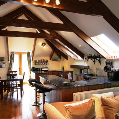 Open plan kitchen and dining area