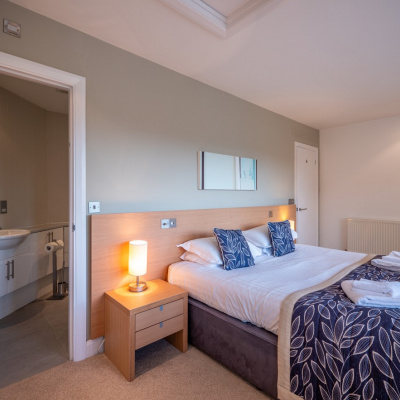 Emporer king sized bed master bedroom
