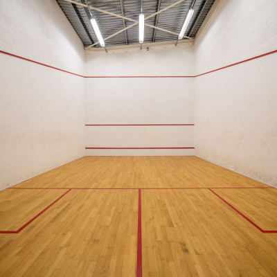 Squash courts for free use
