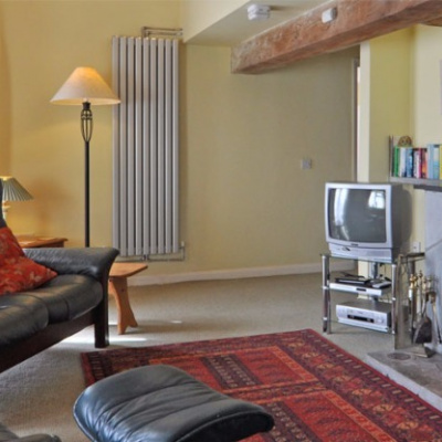 Spacious sitting room with leather Erkornes Stressless sofas