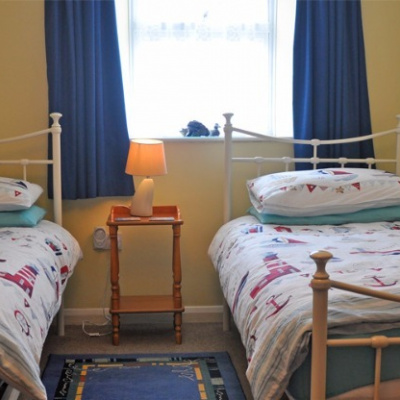 Twin bedroom