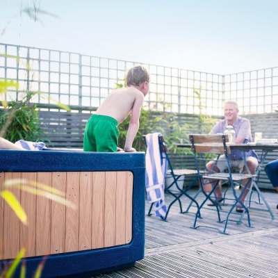 Private hot tub