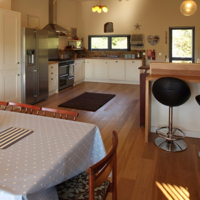 Dining/kitchen