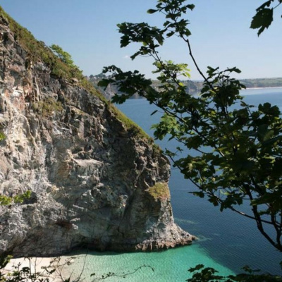 secret beach,a short paddle from porthpean,10mins drive from house!