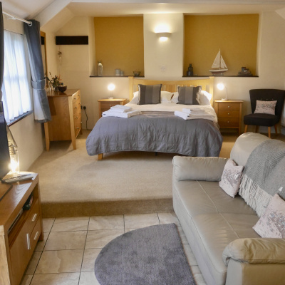 Lounge/Bedroom