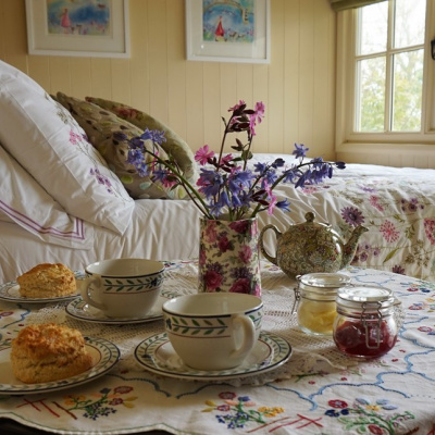 Cream tea in the hut!