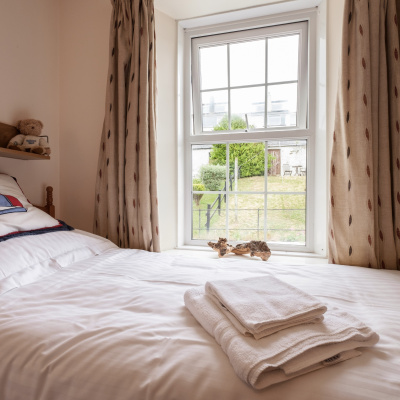 Twin room with a garden view