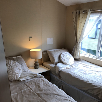 Twin bedroom