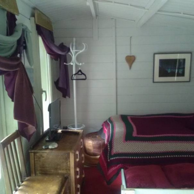 Small TV and chest of drawers 