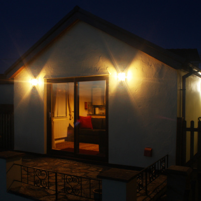 Annexe at night