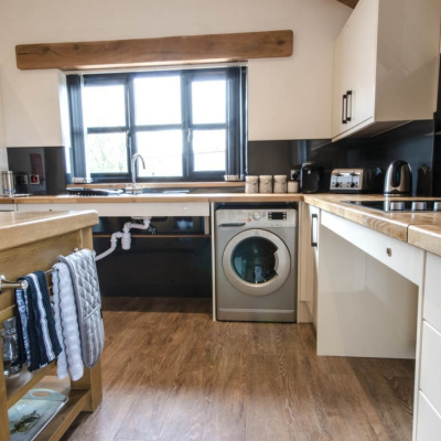 Kitchen Complete with washer/drier and dishwasher