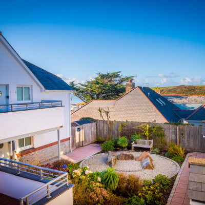 Courtyard and sea glimpse 