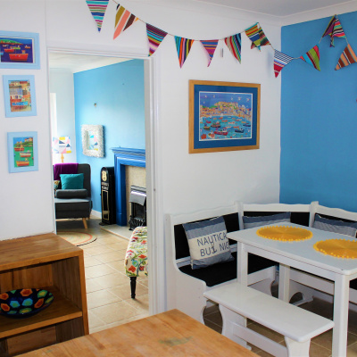 Kitchen with seating area