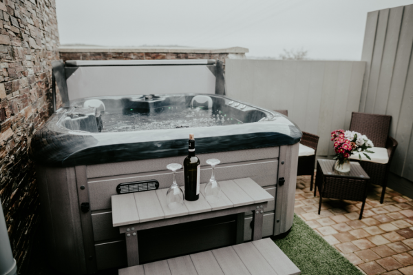 Hot tub