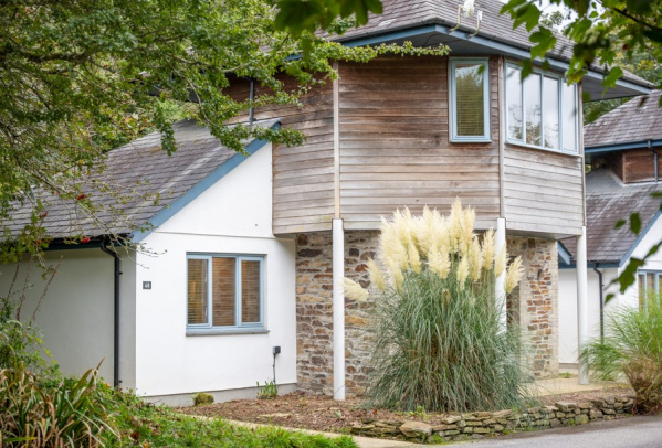 C:\fakepath\730 croft cottage exterior side angle l